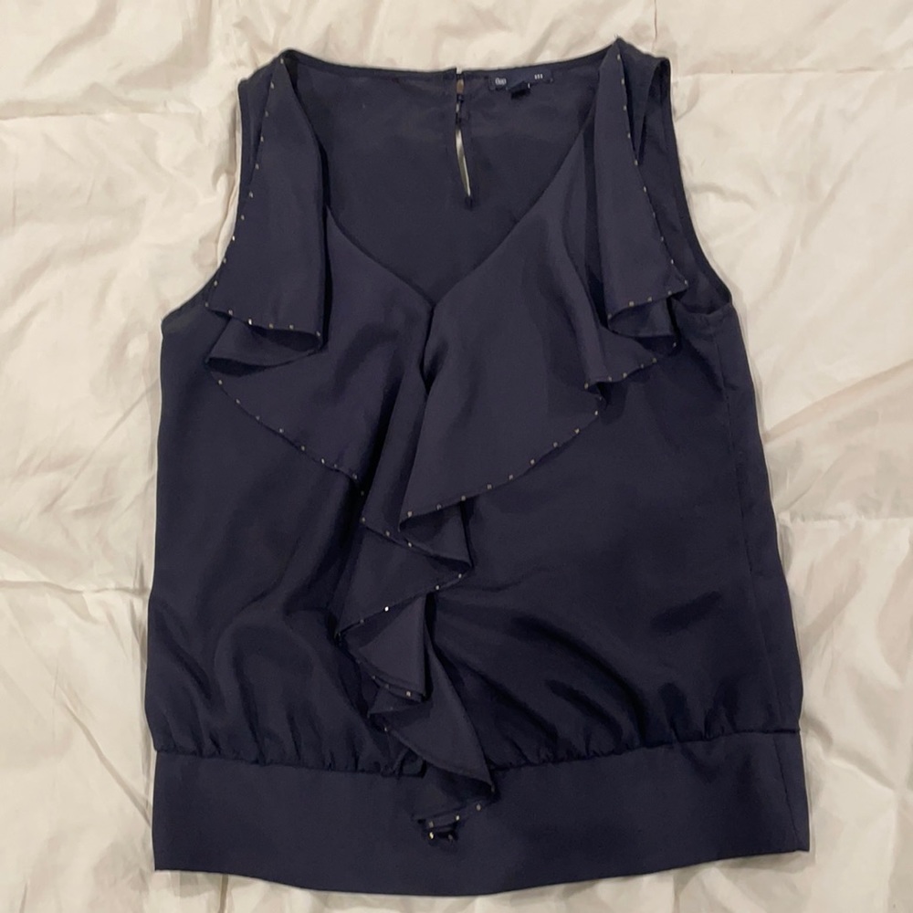 Gap navy blue sleeveless blouse with ruffle detail SZ small